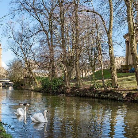 Riverside Balcony Apartment With Parking Just Minutes To Saltaire Шипли Экстерьер фото