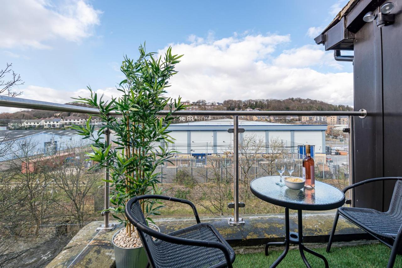 Riverside Balcony Apartment With Parking Just Minutes To Saltaire Шипли Экстерьер фото